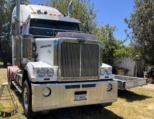 BUY NOW!!! 2011 Western Star 4800FX Stratosphere 6x4 White Prime Mover Truck
